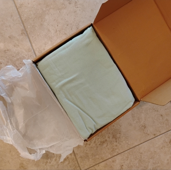 Mellanni Queen Size Flannel Sheet Set - Picture 3 of 4